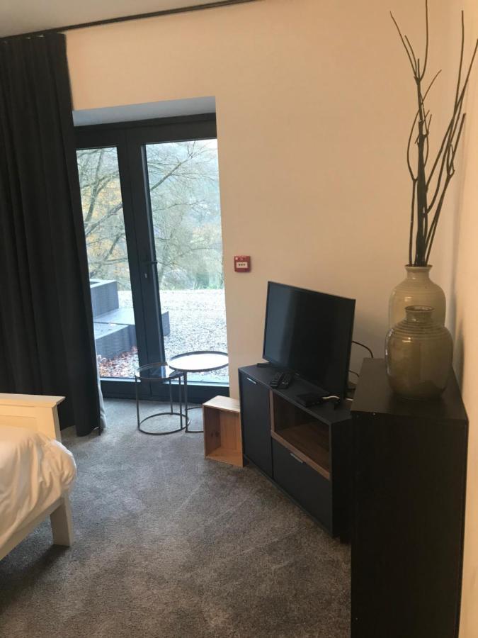 The Wise House Hotell Hastiere-par-dela Exteriör bild