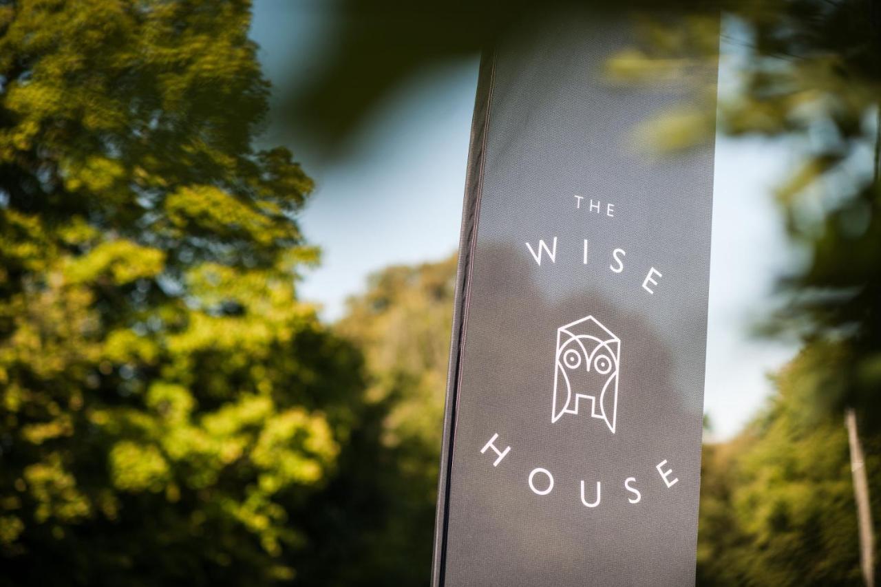 The Wise House Hotell Hastiere-par-dela Exteriör bild