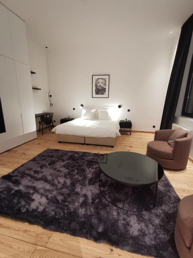 The Wise House Hotell Hastiere-par-dela Exteriör bild