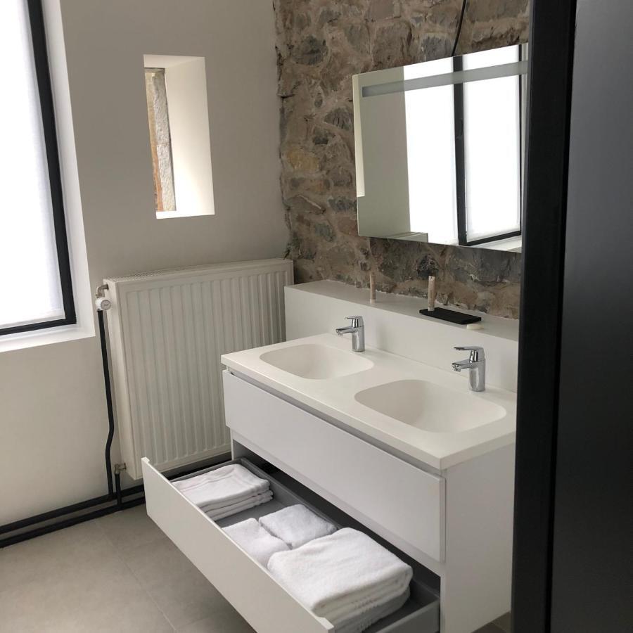 The Wise House Hotell Hastiere-par-dela Exteriör bild