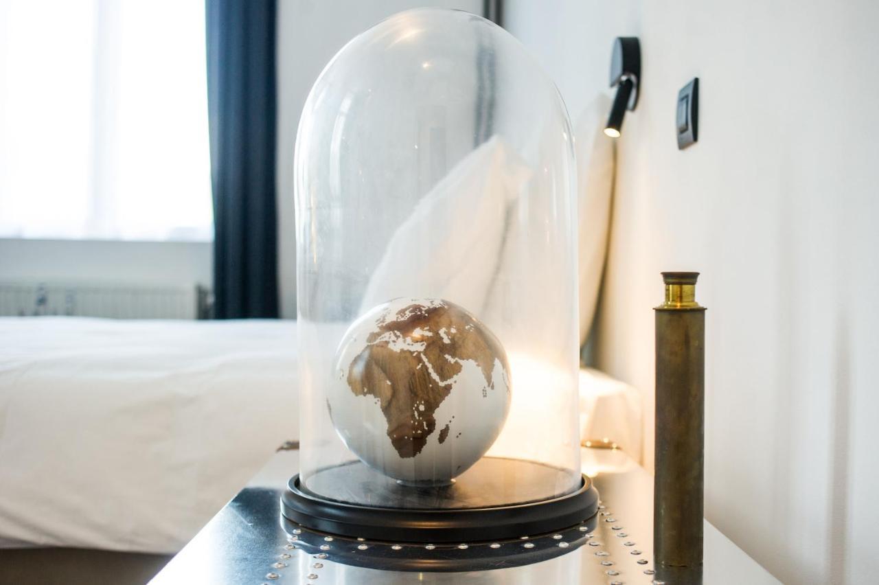 The Wise House Hotell Hastiere-par-dela Exteriör bild